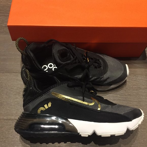 Nike Air Max 2090 Women's Sneakers - NWOT - Picture 7 of 8